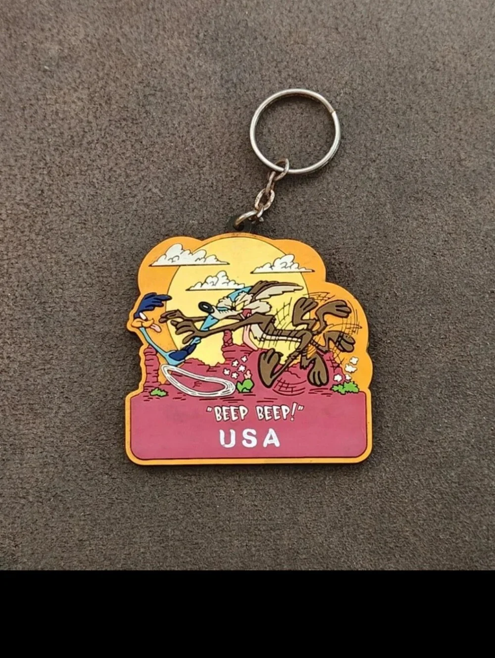1997 Rare & HTF Looney Tunes Wile E. Coyote & the Road Runner Rubber Keychain